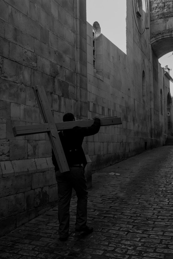 <p>Pick it up daily — it was never meant to be easy. <strong>Luke 9:23.</strong></p>